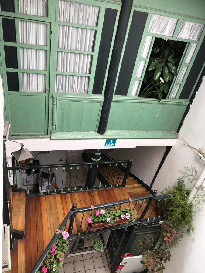 Hostal Latina クエンカ エクステリア 写真