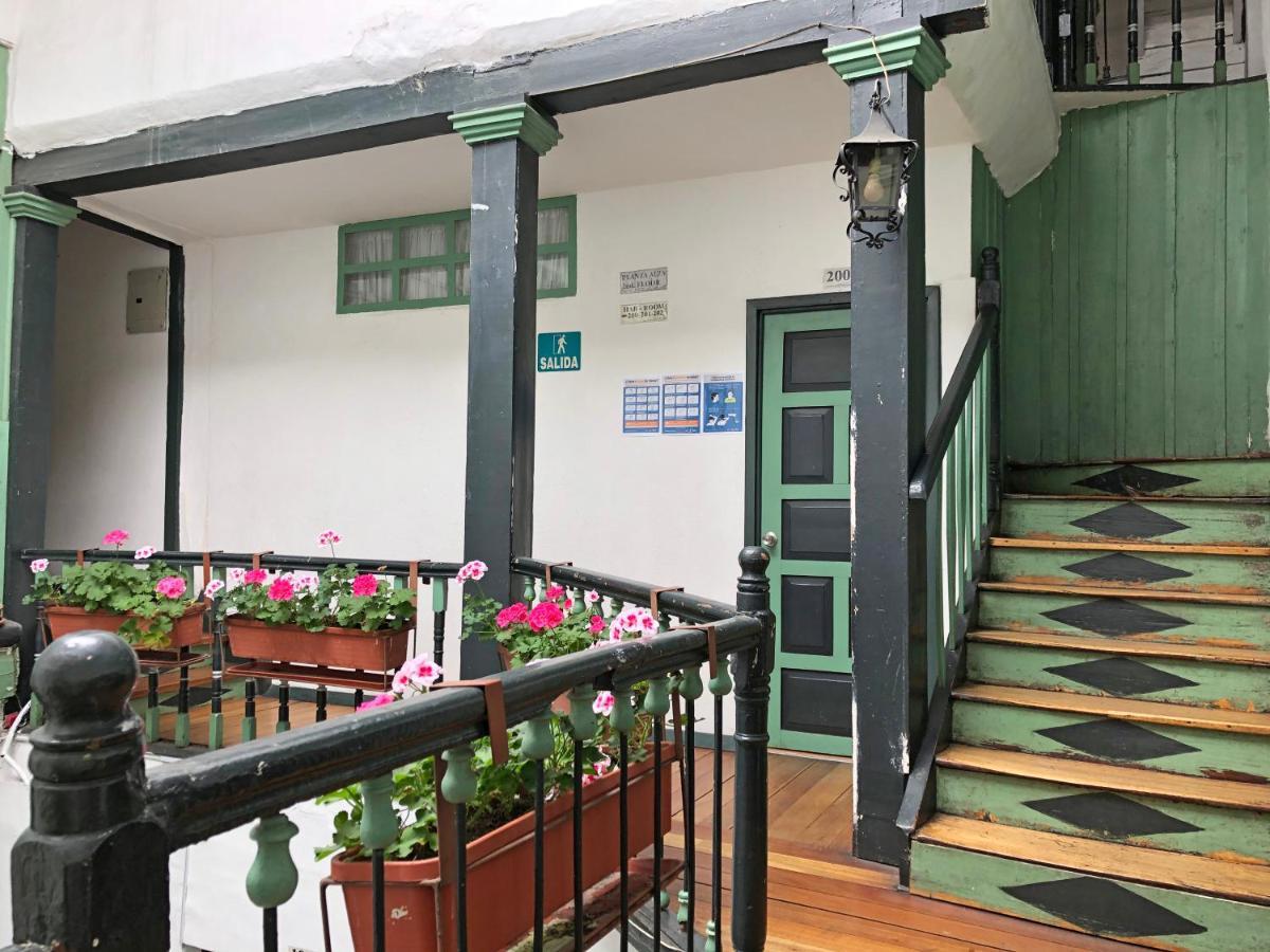 Hostal Latina クエンカ エクステリア 写真
