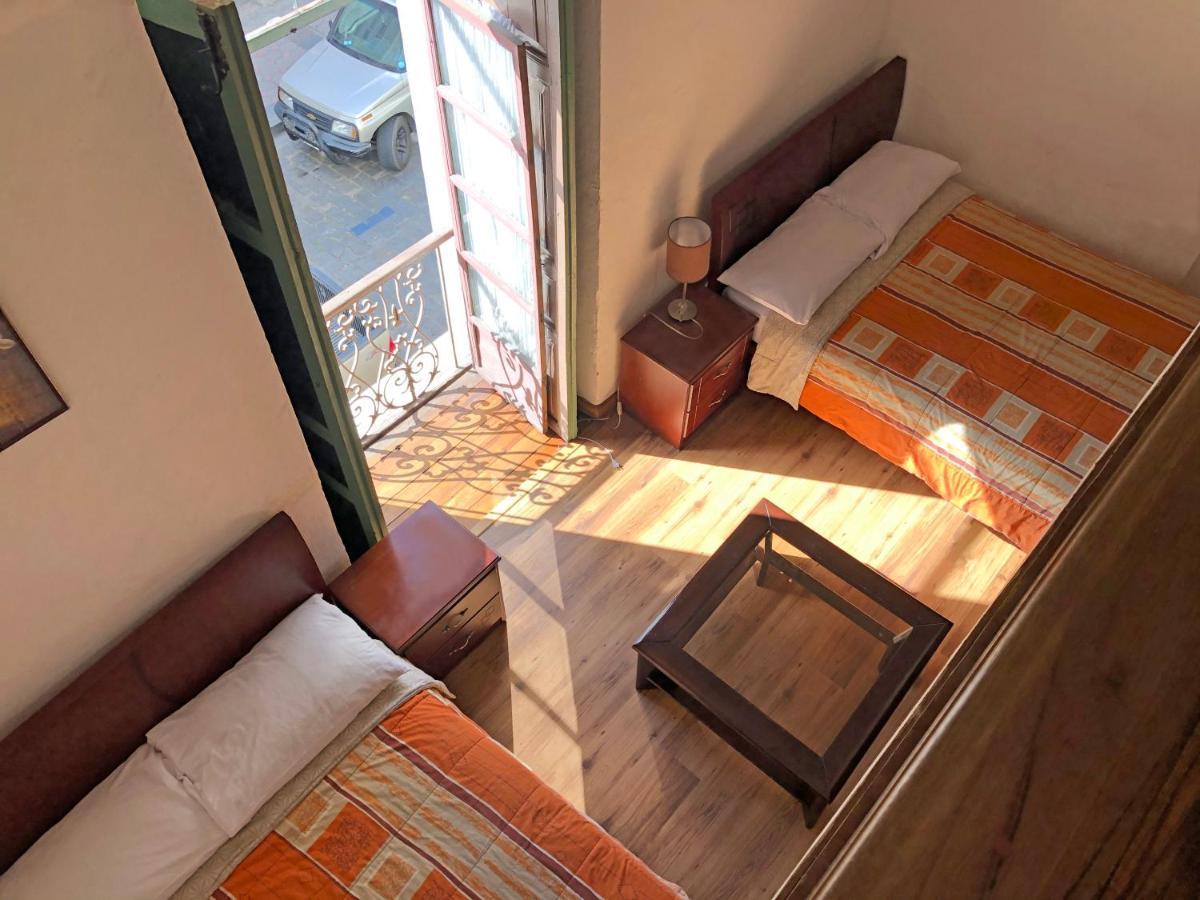 Hostal Latina クエンカ エクステリア 写真