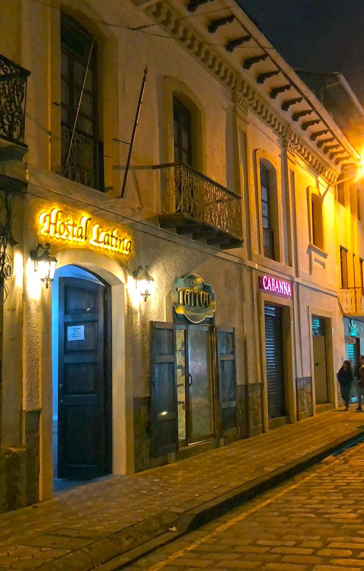 Hostal Latina クエンカ エクステリア 写真